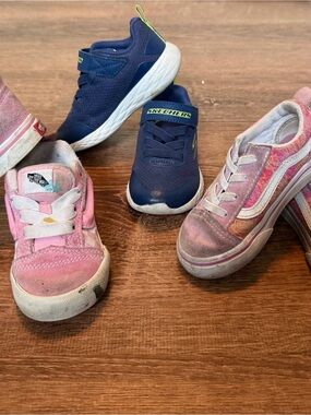 Toddler Sneakers Lot – Vans & Skechers – Size 7 (3 Pairs)